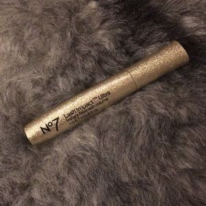 No 7 Lash Impact Ultra Mascara